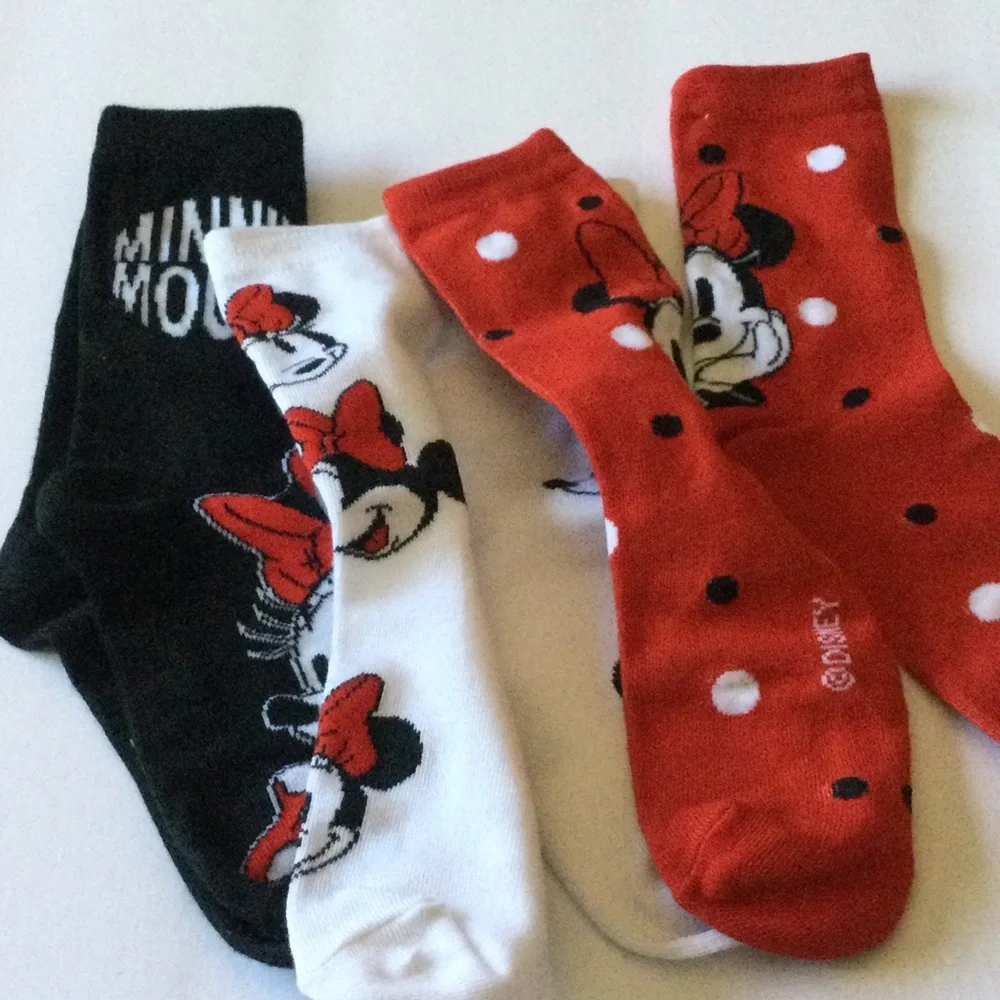 DISNEY MINNIE MOUSE WOMENS 3 PAIR PACK CREW SOCKS RED WHITE BLACK OS NWT